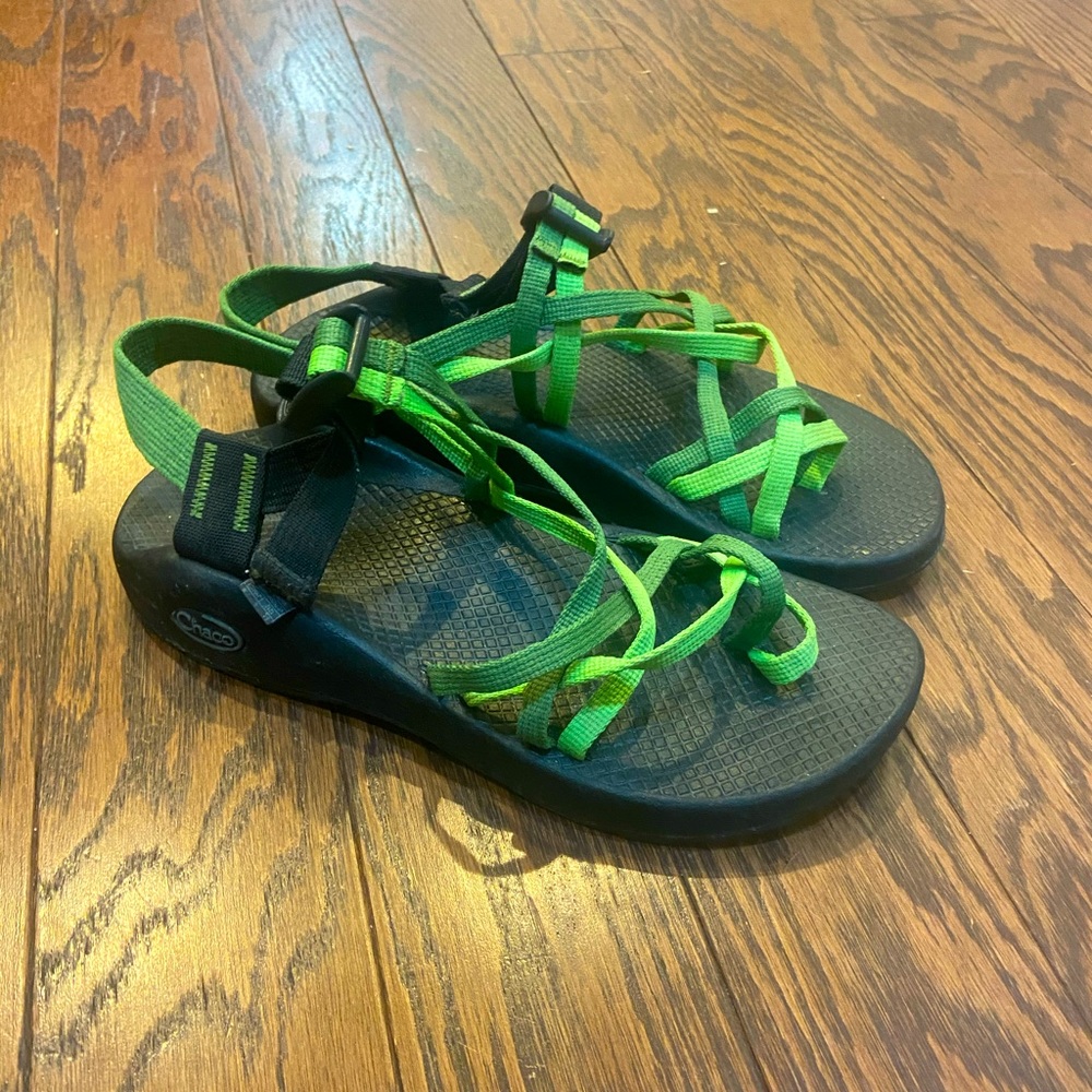 PERFECT condition Chacos